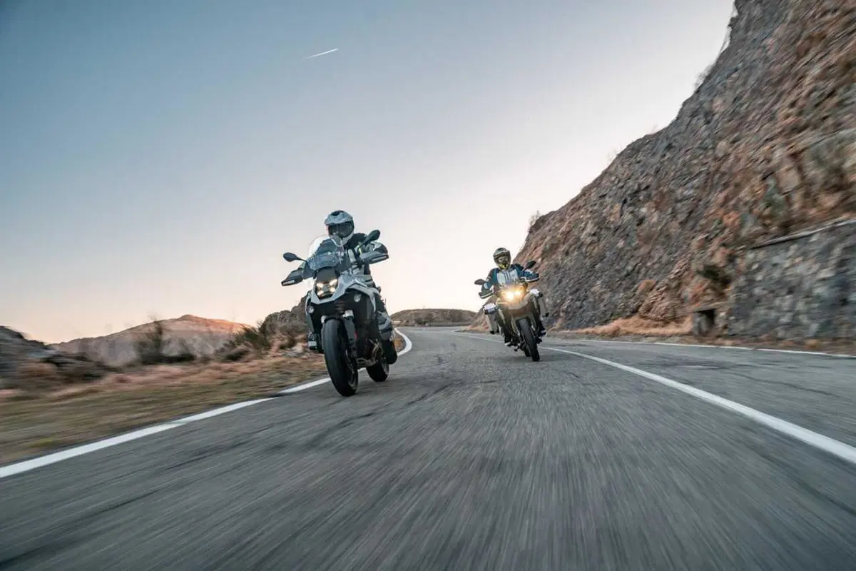 Scambieresti una BMW R 1300 GS con tre Benelli TRK 702X? Comparativa tra le due best-seller! [VIDEO] (130)