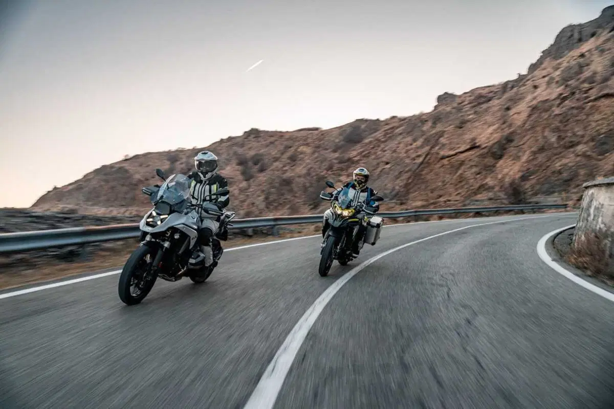 Scambieresti una BMW R 1300 GS con tre Benelli TRK 702X? Comparativa tra le due best-seller! [VIDEO] (131)