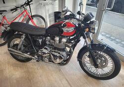 Triumph Bonneville 800 (2002 - 07) usata