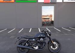 Moto Guzzi V7 Stone (2021 - 24) usata