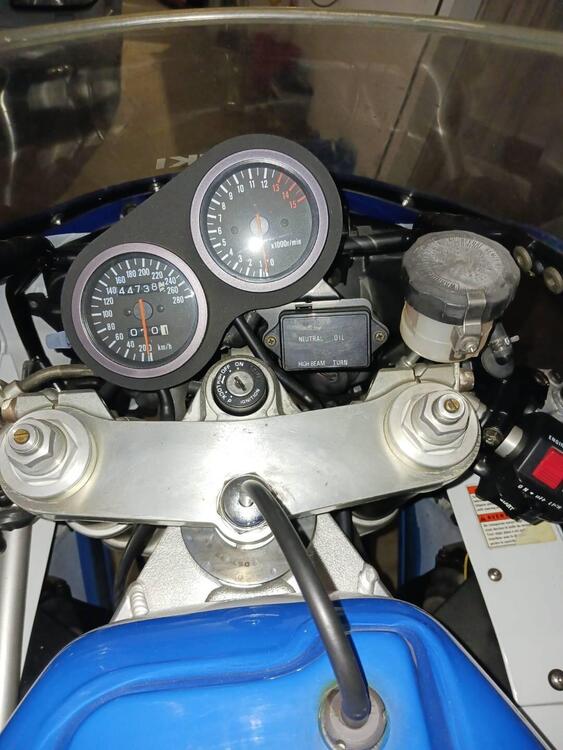Suzuki GSX 750 R