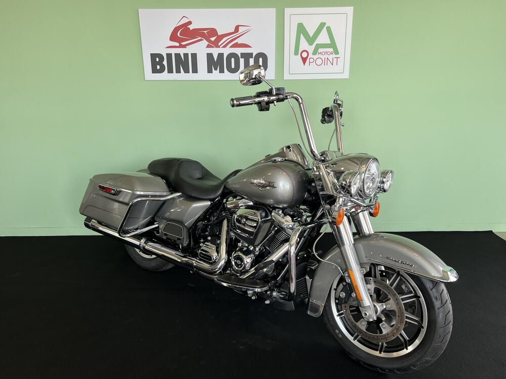 Harley-Davidson 107 Road King Classic (2017 - 18) - FLHRC (2)