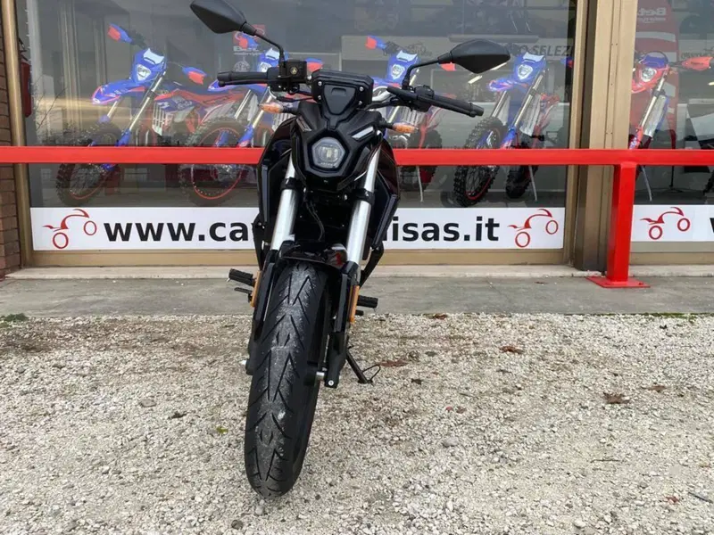 Voge Brivido 125R (2023 - 26) (2)