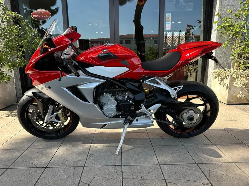 MV Agusta F3 675 (2011 - 15) (2)