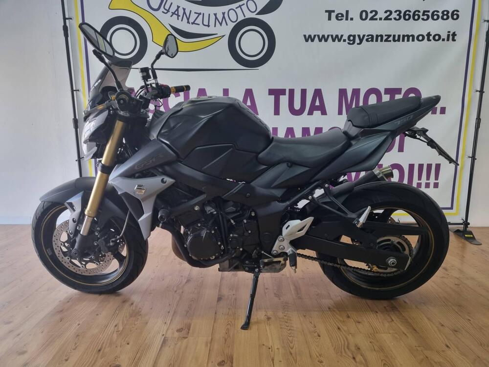 Suzuki GSR 750 ABS (2010 - 17) (2)