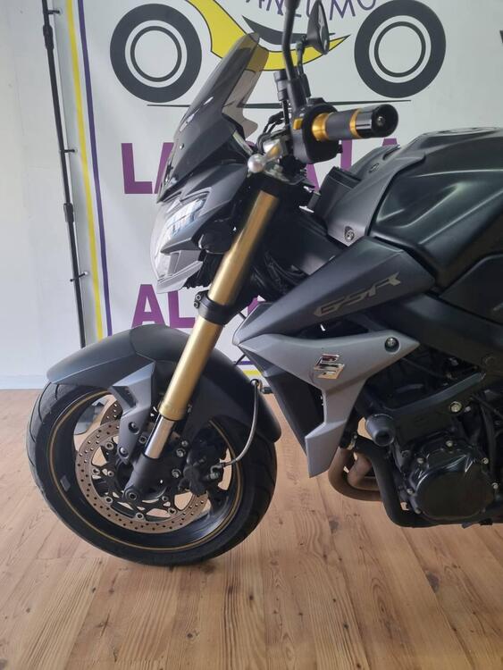 Suzuki GSR 750 ABS (2010 - 17) (5)