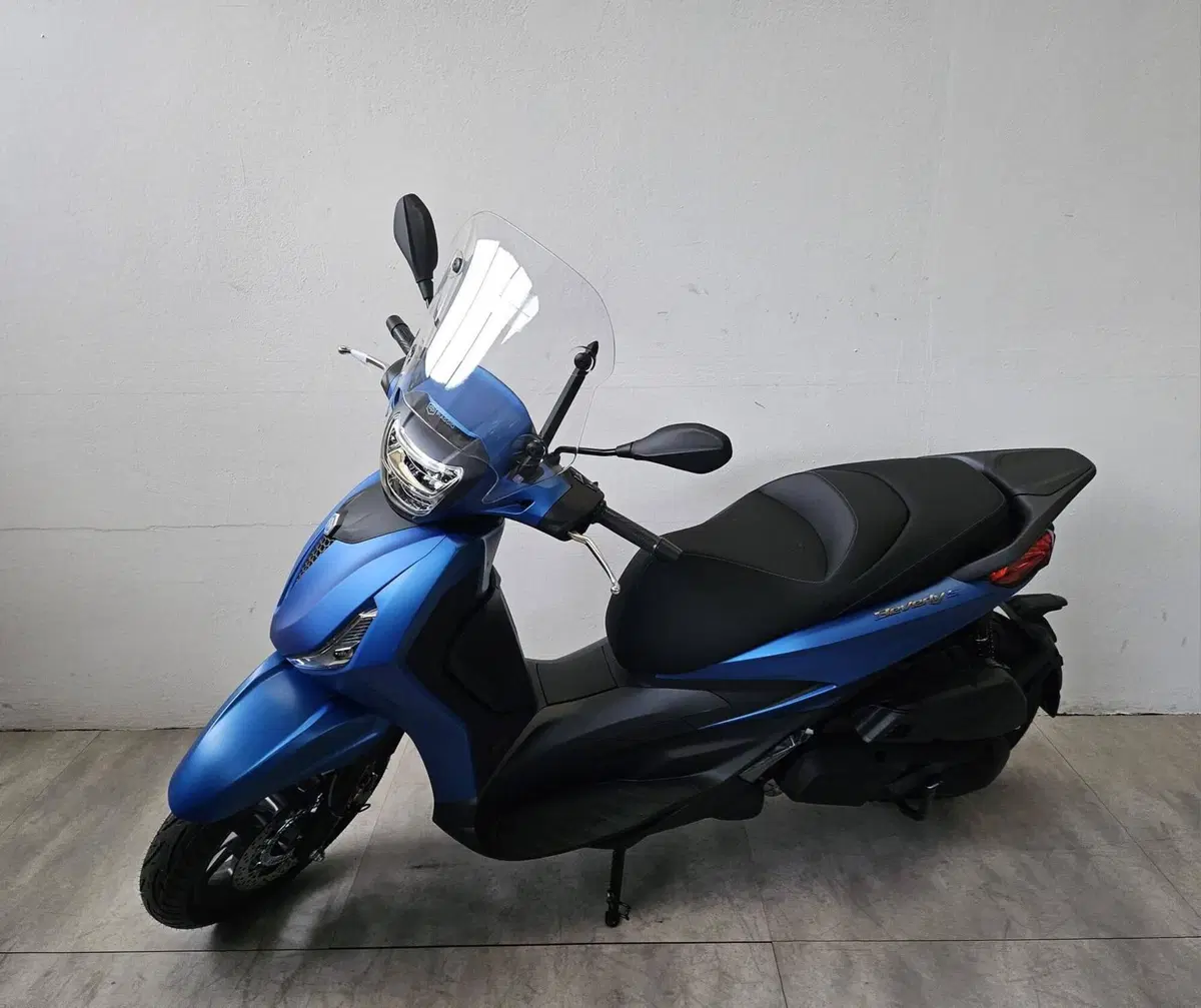 Piaggio Beverly 400 S (2025 - 26) (2)