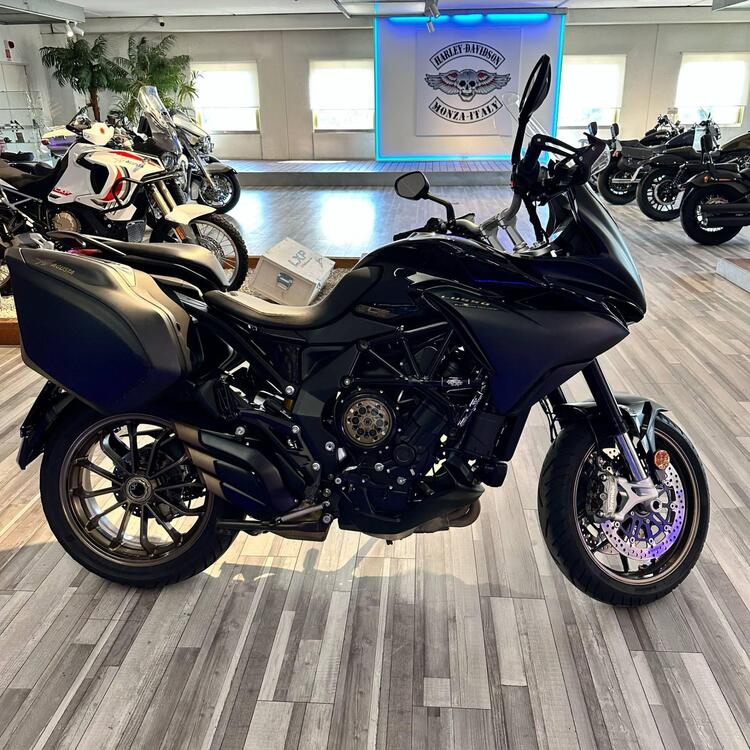 MV Agusta Turismo Veloce 800 Lusso SCS (2021 - 25) (3)