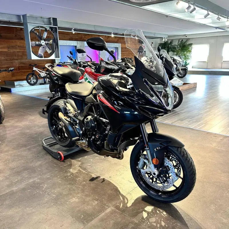 MV Agusta Turismo Veloce 800 R (2023 - 26) (2)