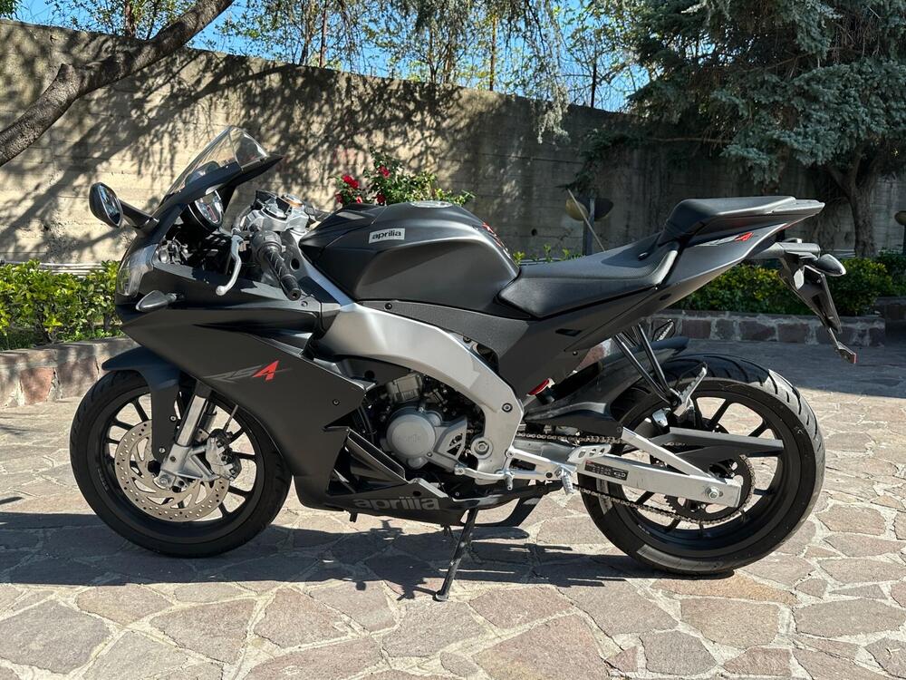 Aprilia RS4 50 (2011 - 17) (2)