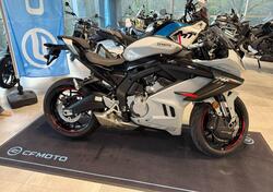 CFMOTO 675SR-R (2025) nuova