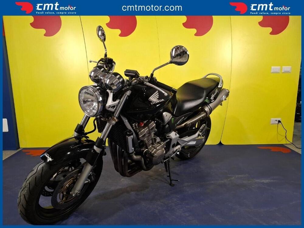 Honda Hornet 900 (5)
