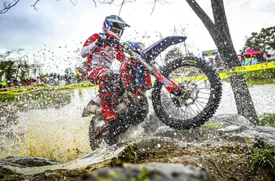 EnduroGP25. Galfer in prima linea