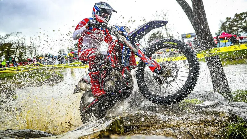 EnduroGP25. Galfer in prima linea