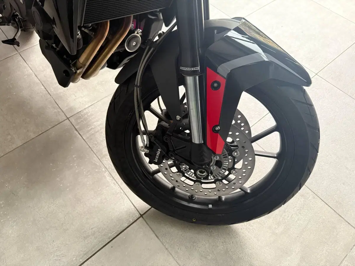 Moto Morini X-Cape 700 Alloy Wheels (2025 - 26) (12)