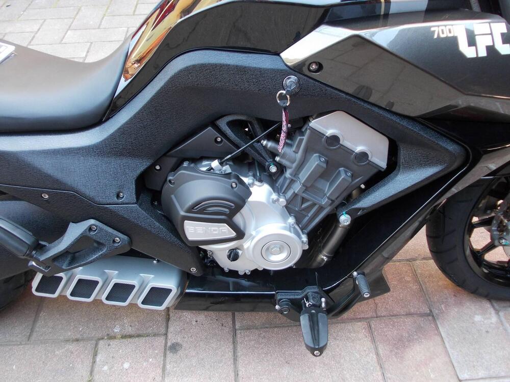 Benda Motorcycles LFC 700 (2024 - 25) (4)