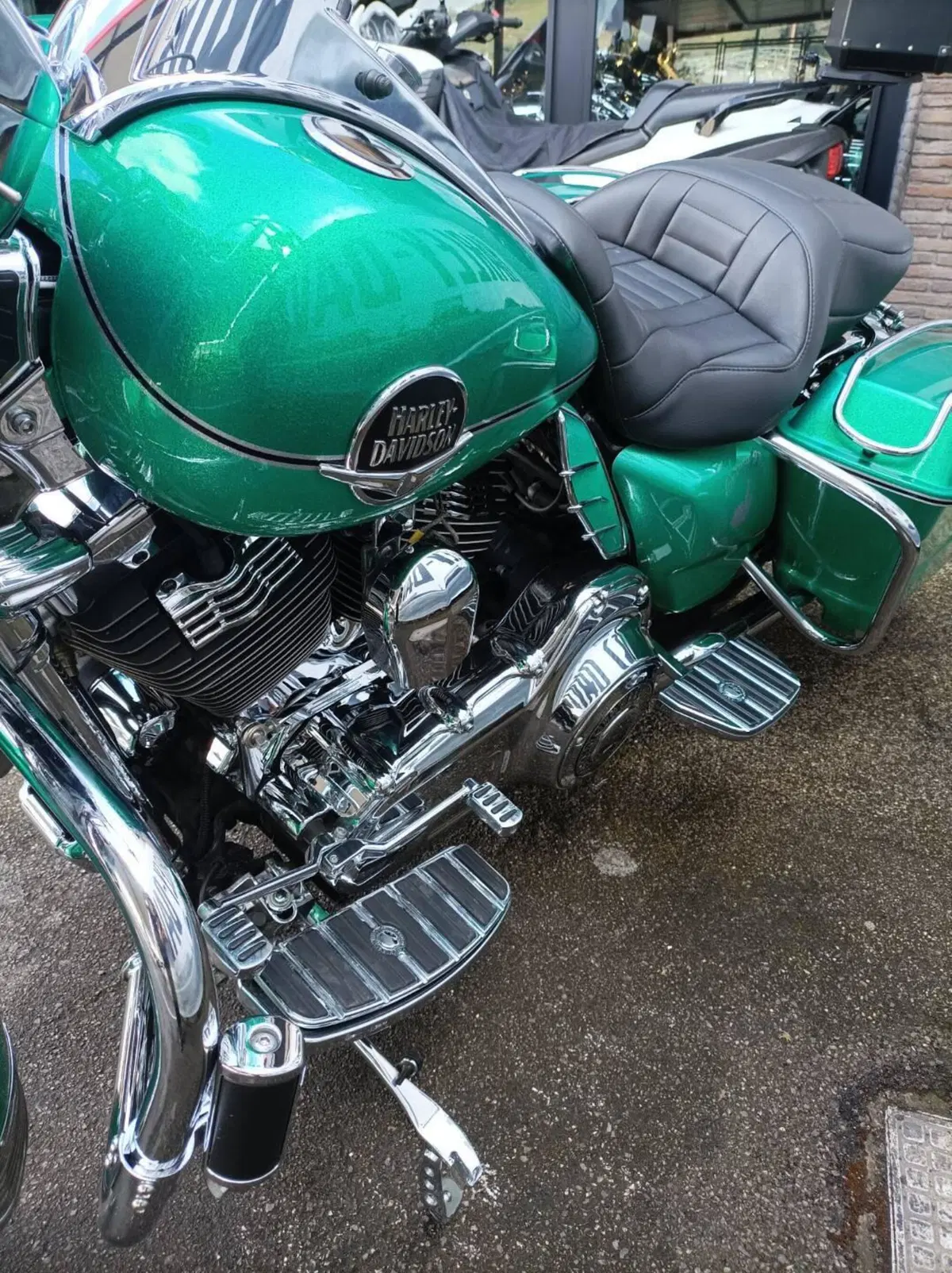 Harley-Davidson 1584 Road King Classic (2007 - 10) - FLHRC (5)