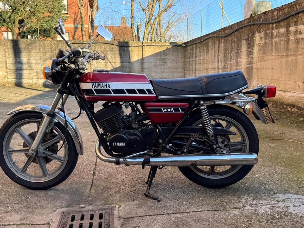 Yamaha RD400 (2)