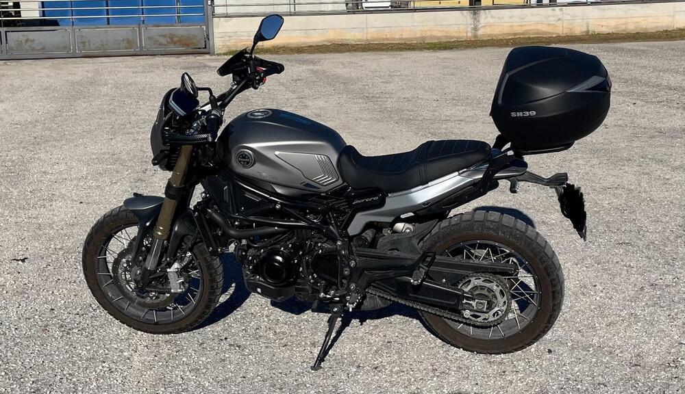 Benelli Leoncino 800 Trail (2022 - 25)