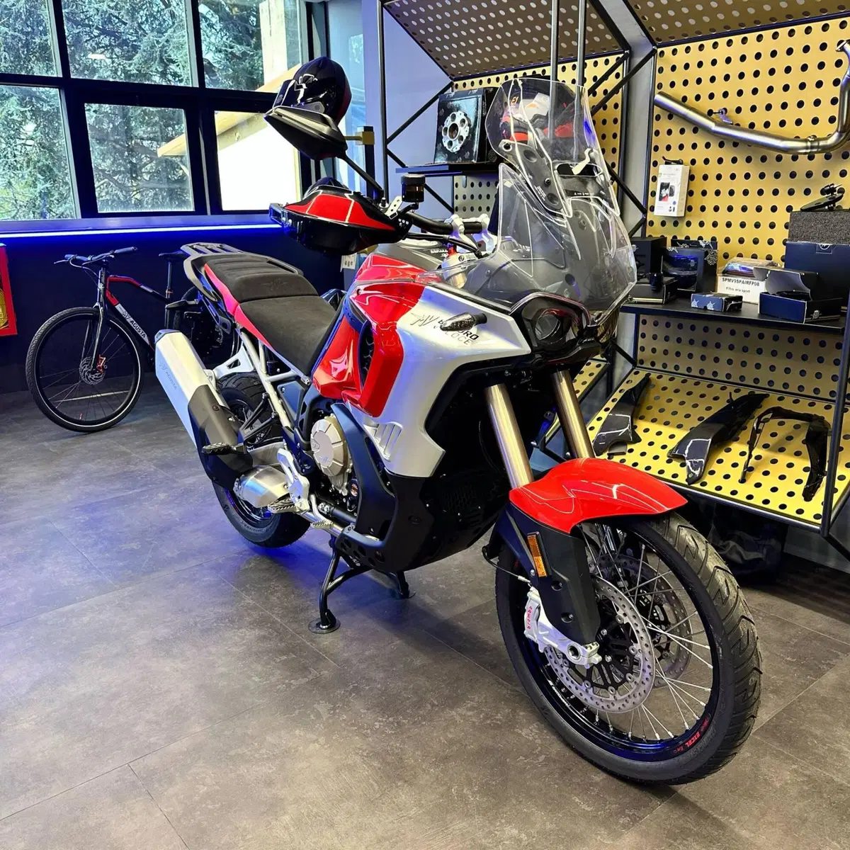 MV Agusta LXP Enduro Veloce (2024 - 25)