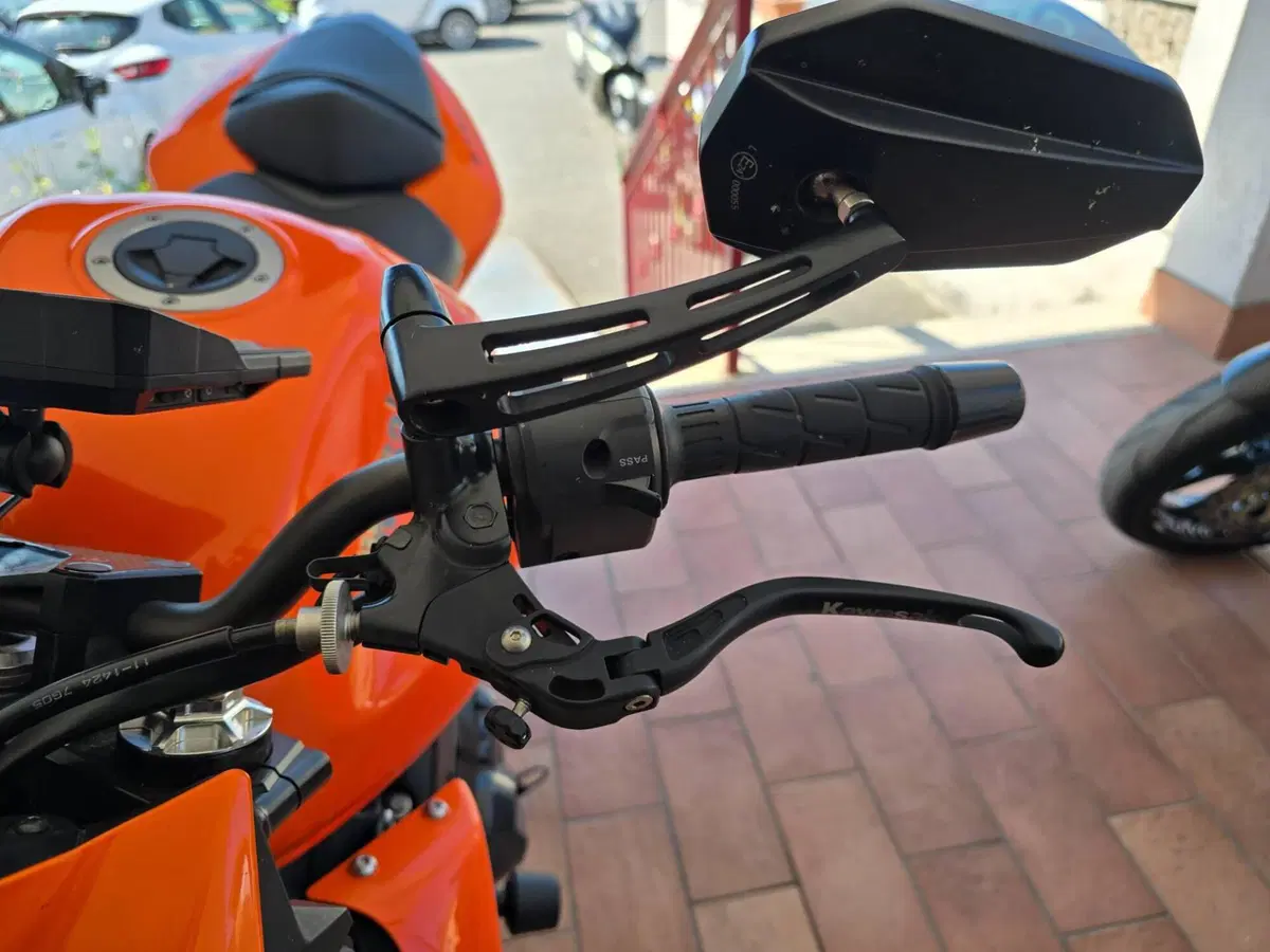 Kawasaki Z 750 (2007 - 14) (8)