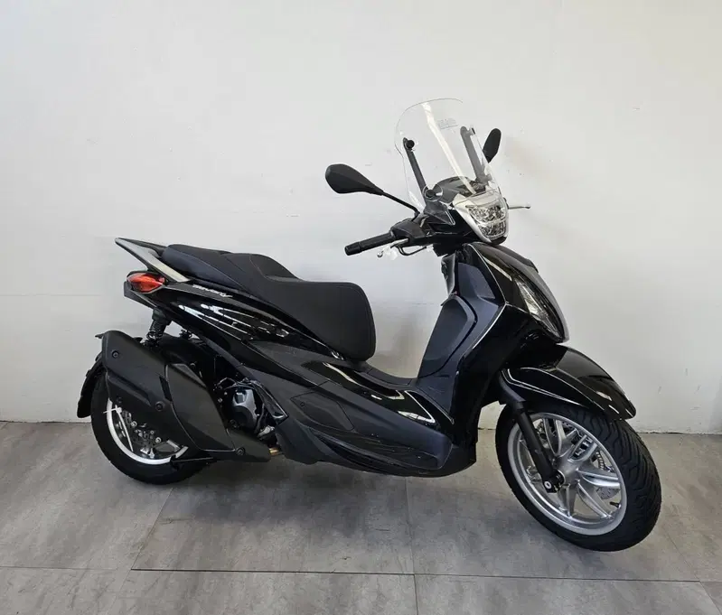 Piaggio Beverly 400 (2025 - 26)