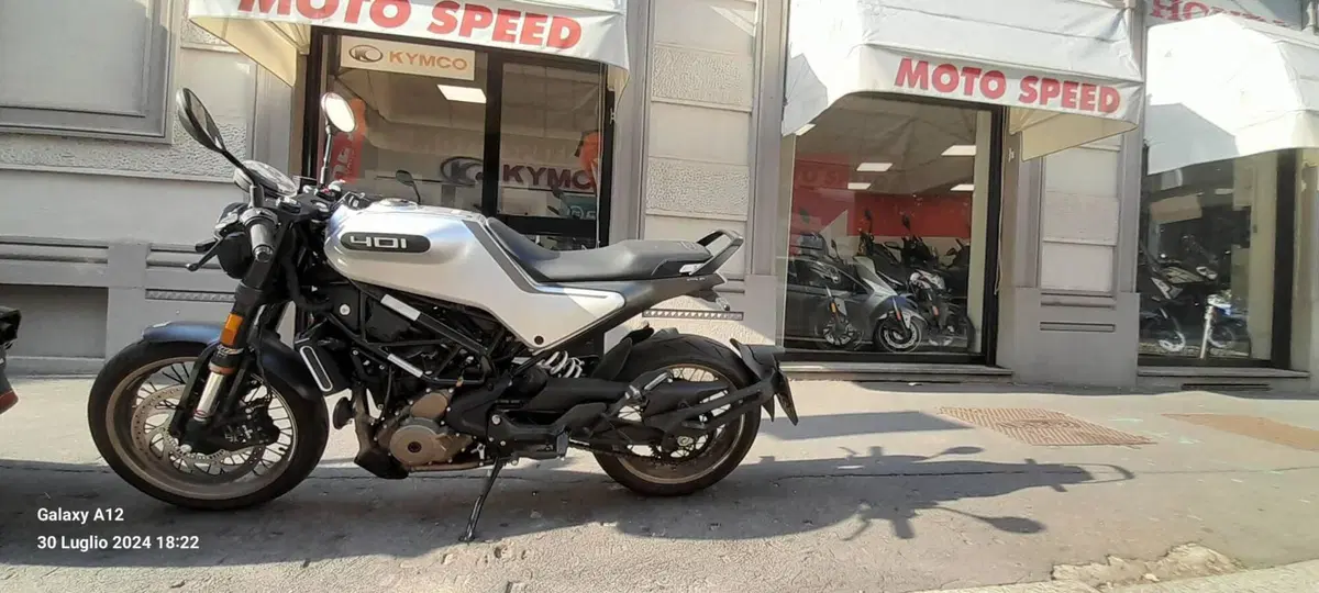 Husqvarna Vitpilen 401 (2021 - 23) (3)
