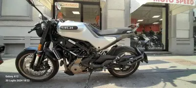 Husqvarna Vitpilen 401 (2021 - 23) usata