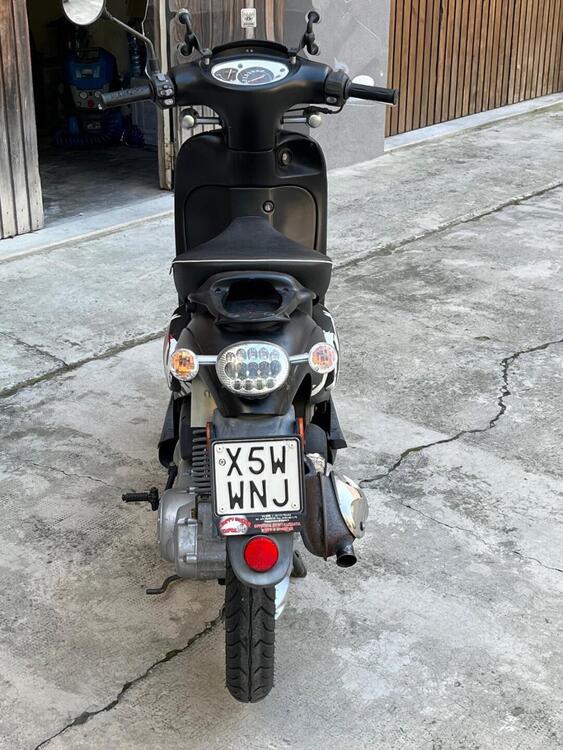 Aprilia Scarabeo 50 2t (2008 - 17) (4)