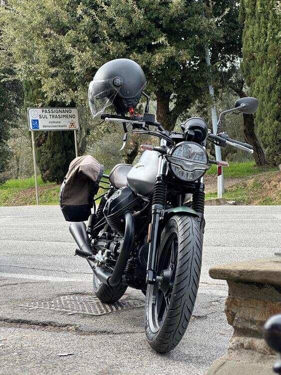 Moto Guzzi V7 Stone Centenario (2021 - 22)