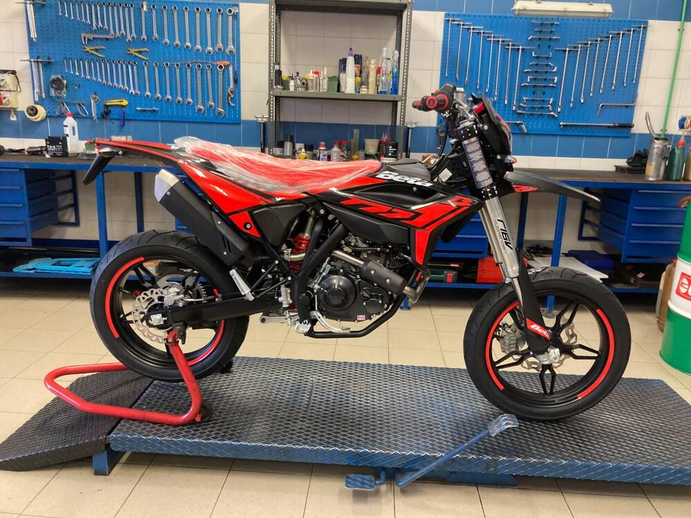 Betamotor RR 125 4T Motard T (2023 - 24) (2)