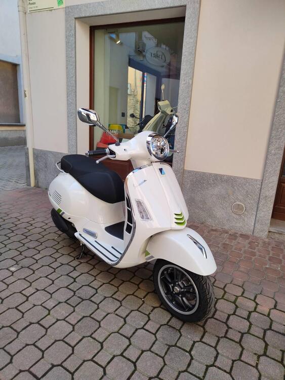 Vespa GTS 310 Super Tech (2025) (3)