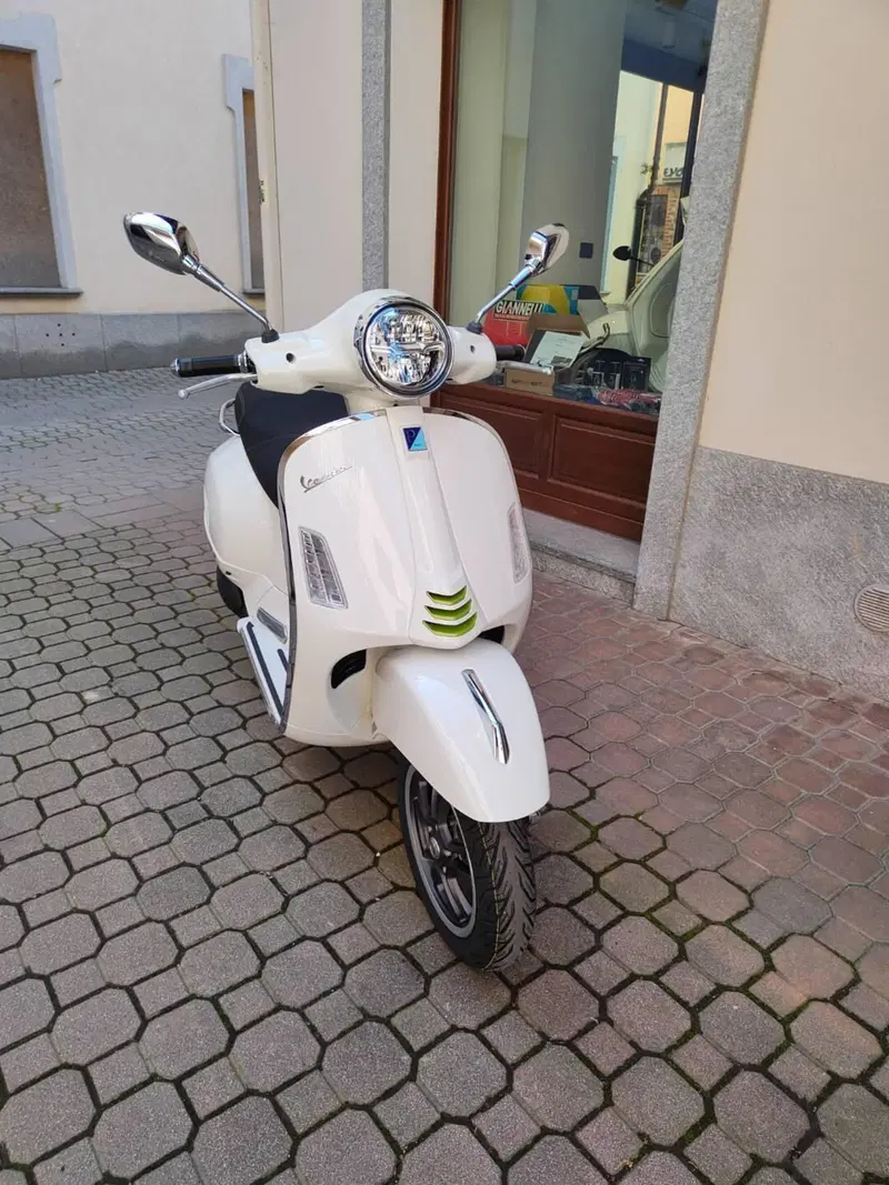 Vespa GTS 310 Supertech (2025 - 26) (12)