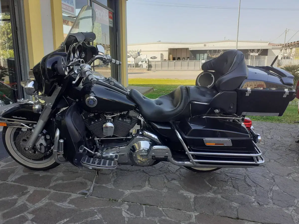 Harley-Davidson 1450 Electra Glide Ultra Classic (1999 - 02) - FLHTCUI (3)