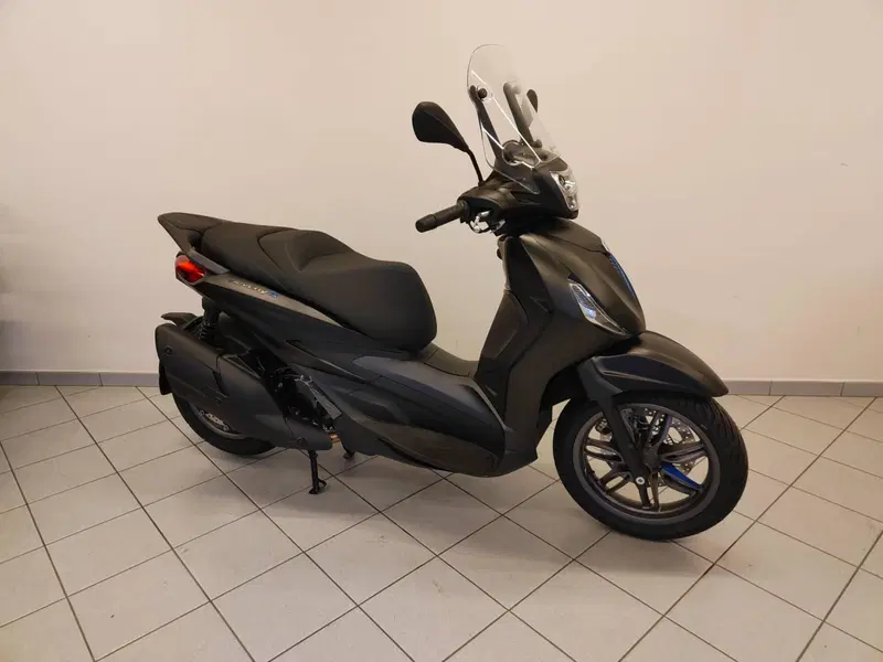 Piaggio Beverly 400 S (2025 - 26) (6)