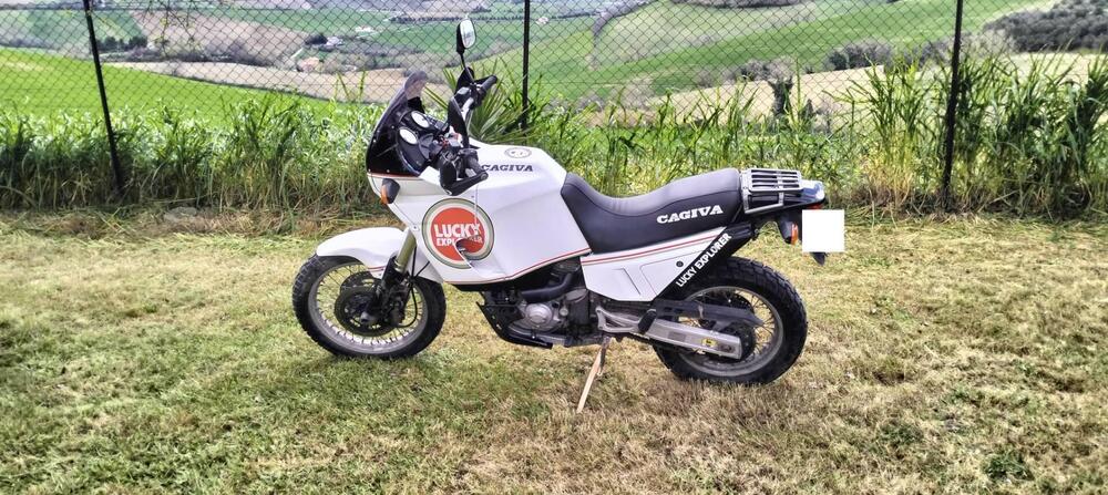 Cagiva Elefant 900 (1993 - 98) AC (2)