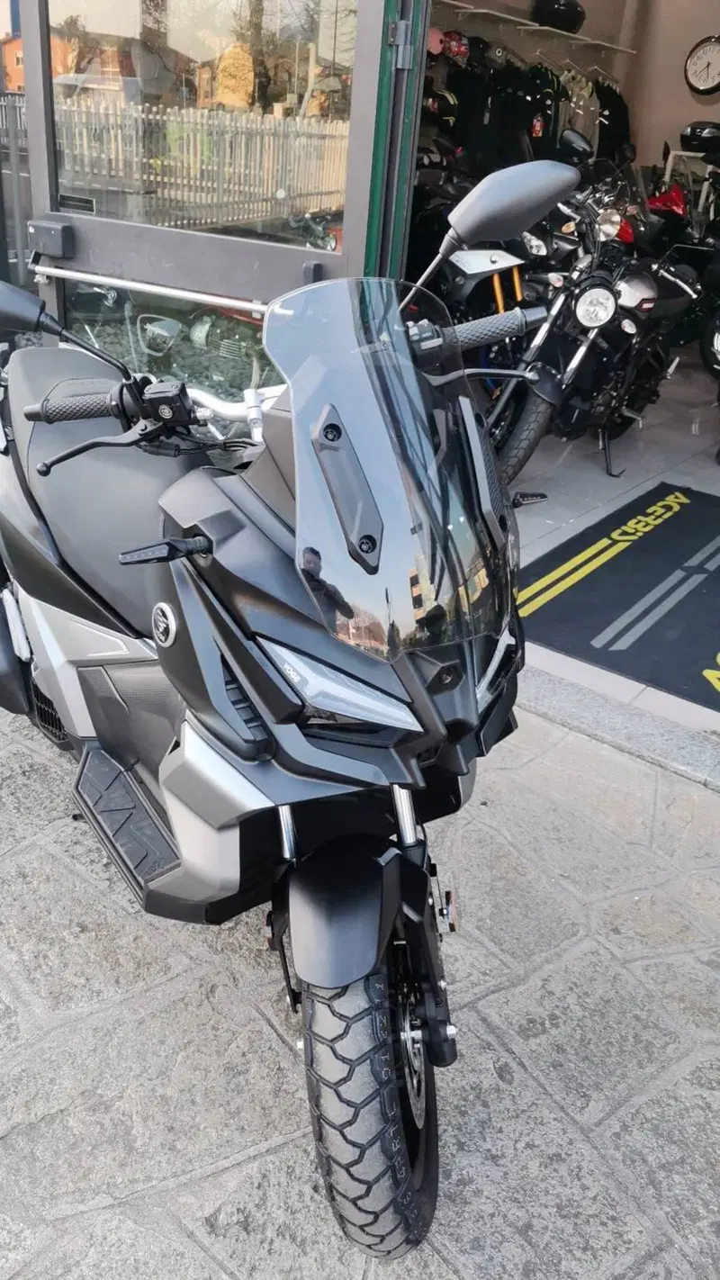 Voge Sfida SR1 ADV (2023 - 26) (2)
