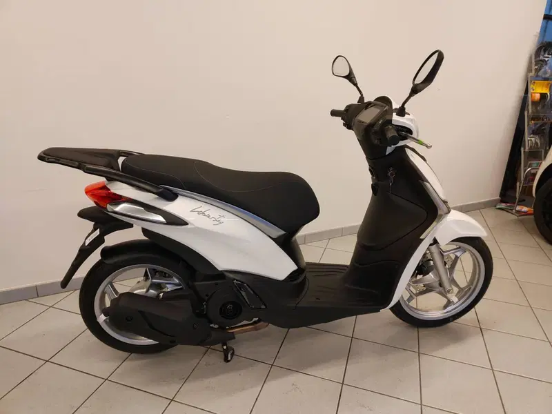 Piaggio Liberty 150 (2025 - 26) (7)