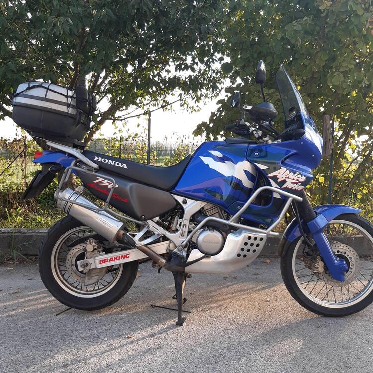 Honda Africa Twin XRV 750 (1996 - 02) (2)