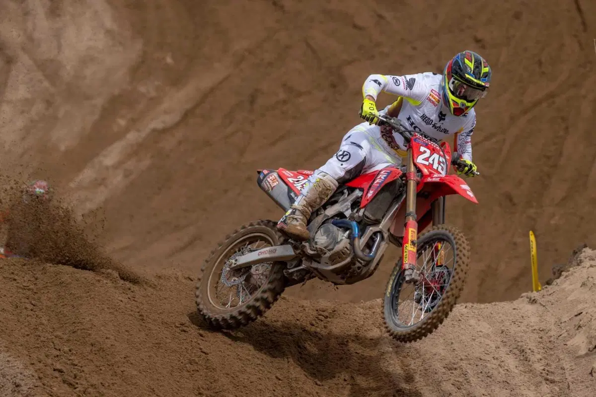 MXGP25 #4 Sardegna. Niente è scontato a Riola Sardo. Vincono Febvre, MXGP, e De Wolf, doppietta [VIDEO] (16)