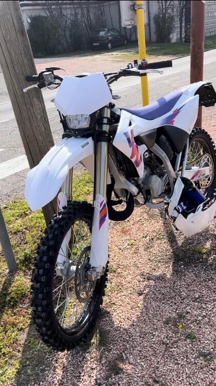 Yamaha YZ 125 50° Anniversario (2024) (2)