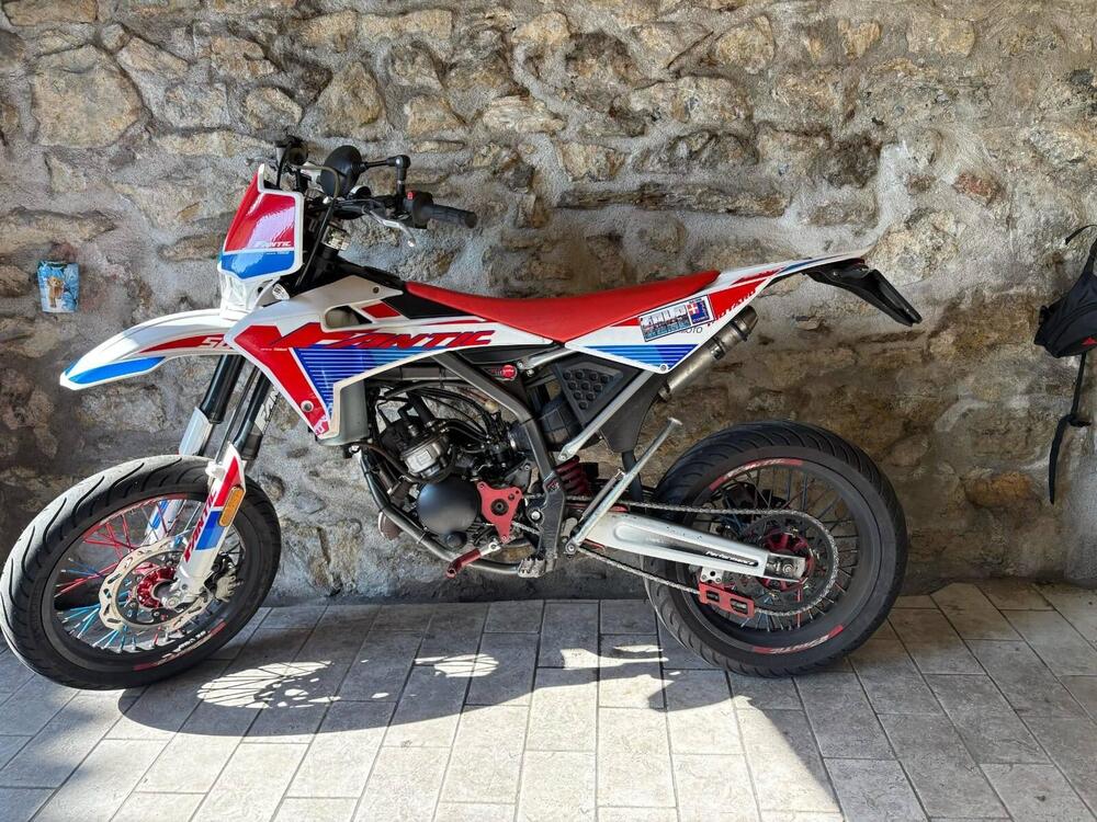 Fantic Motor Motard 50 Performance 2t (2020) (2)