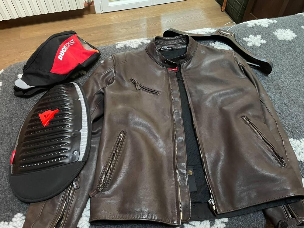 Giubbotto pelle Ducati