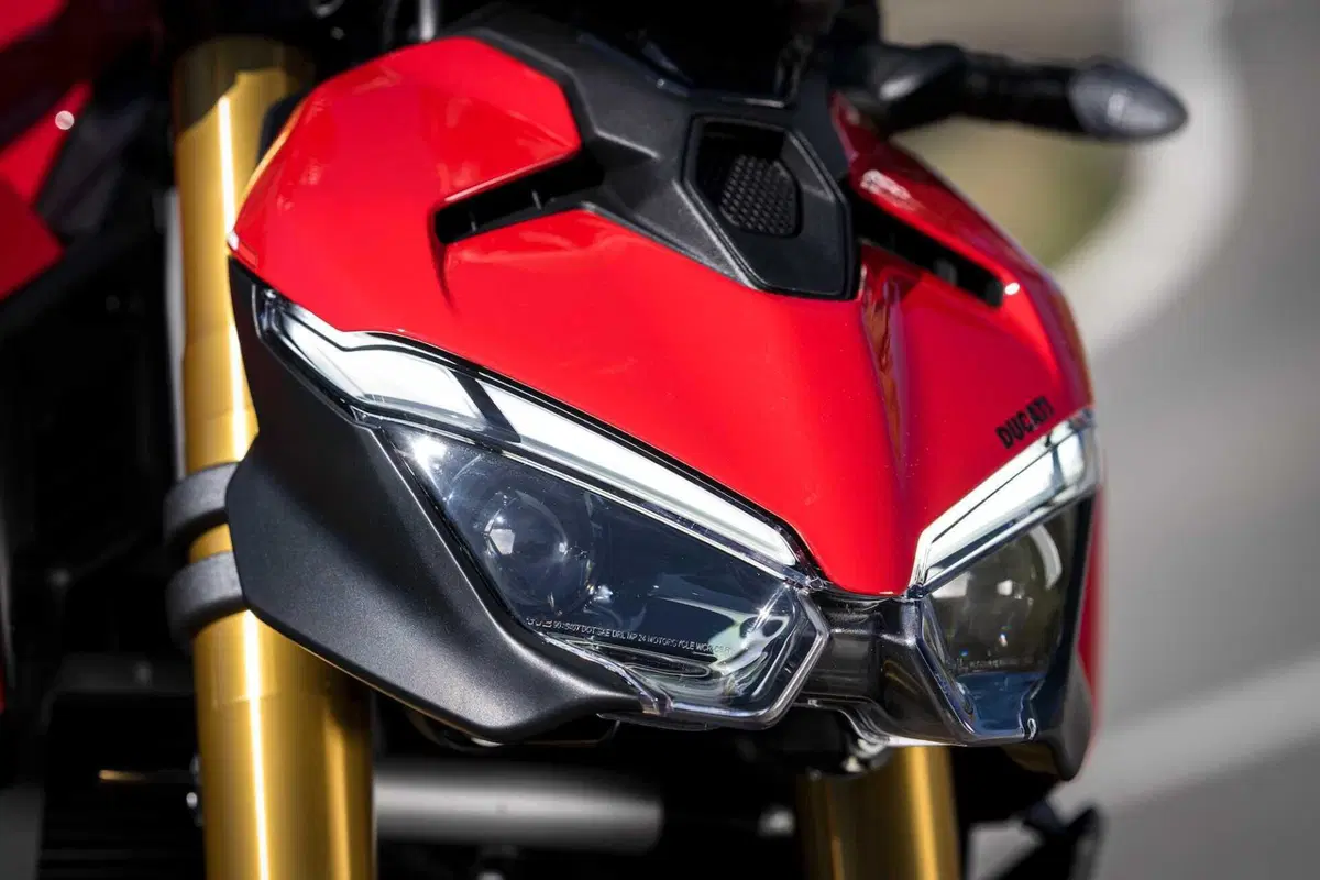 Ducati Streetfighter V2S 2025:  (15)