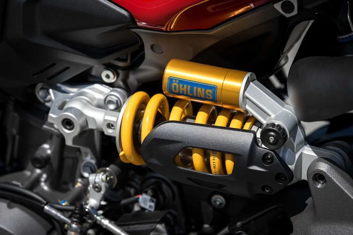 Ducati Streetfighter V2S 2025:  (17)