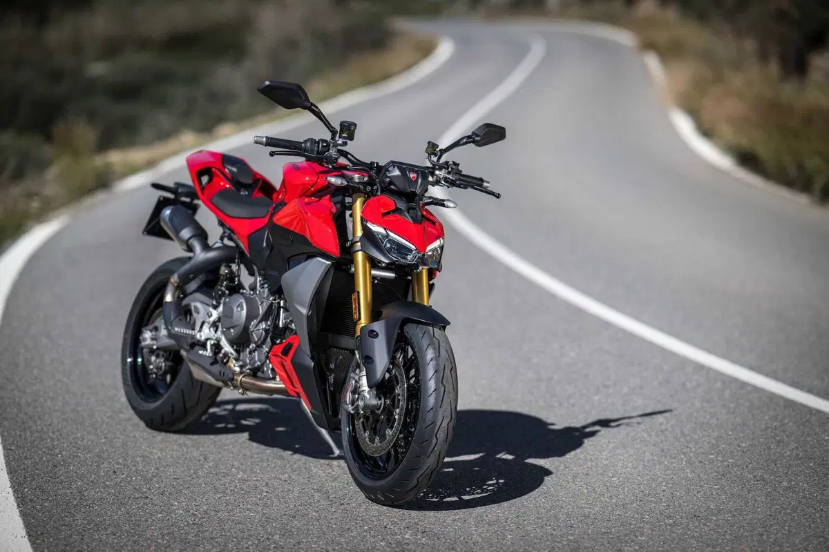 Ducati Streetfighter V2 S 2025:  (3)