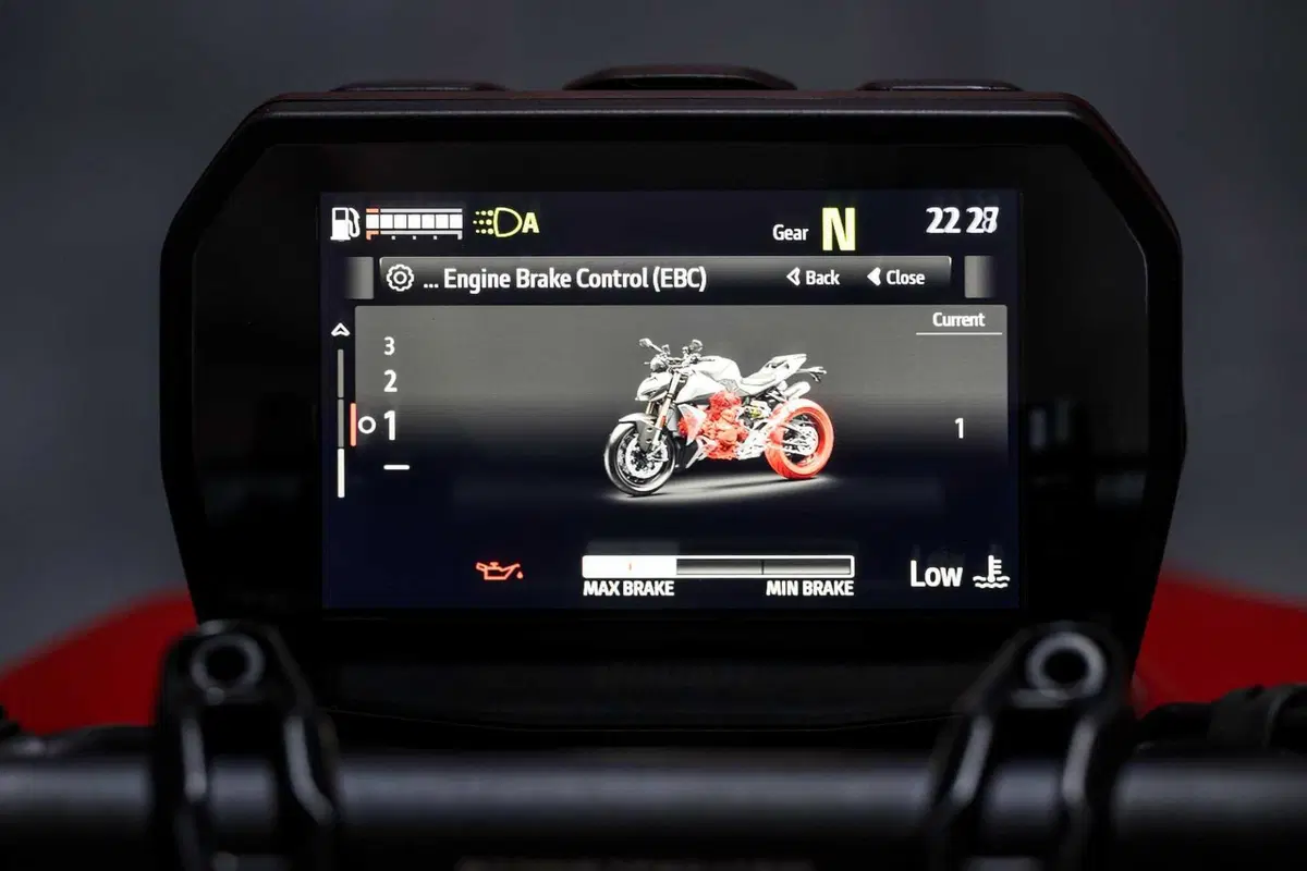 Ducati Streetfighter V2 S 2025: 