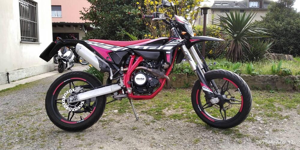 Betamotor RR 125 4T Motard LC (2021 - 23) (3)