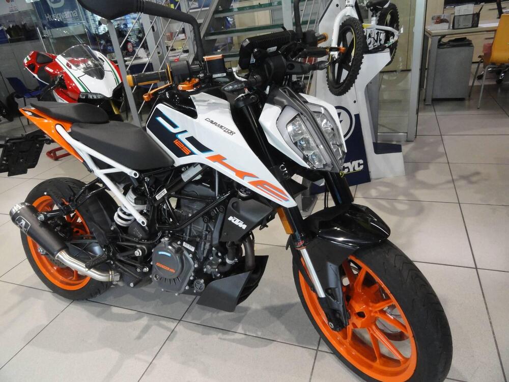 KTM 125 Duke (2021 - 23) (2)