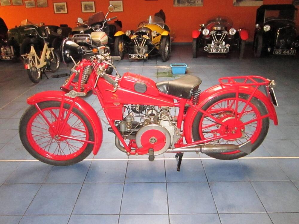 Moto Guzzi Sport 14